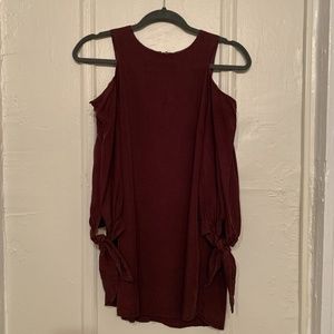 Off the Shoulder Top - Size S